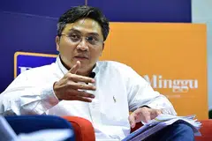 ENCIK SAKTIANDI: Pentingnya bagi masyarakat Melayu untuk lebih bersedia bagi peralihan berperingkat ke arah pembayaran tanpa tunai, serta kemungkinan bahawa pembayaran wang tunai akan berkurangan. 