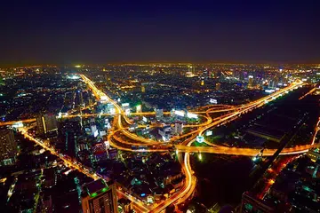 BANGKOK: Bandar yang penuh kehidupan dan membuat pengunjung tidak akan terasa bosan.
