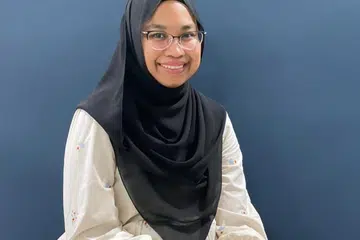 IBU BAPA TITIPAN DIPERLUKAN: Bilangan kanak-kanak yang sedang menantikan keluarga titipan untuk menjaga mereka terus meningkat sejak beberapa tahun kebelakangan ini, menurut pekerja sosial kanan PPIS Oasis, Cik Intrisaridewi Ali. 