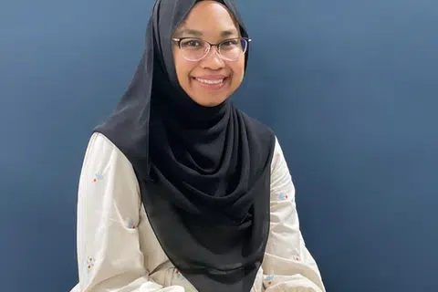 IBU BAPA TITIPAN DIPERLUKAN: Bilangan kanak-kanak yang sedang menantikan keluarga titipan untuk menjaga mereka terus meningkat sejak beberapa tahun kebelakangan ini, menurut pekerja sosial kanan PPIS Oasis, Cik Intrisaridewi Ali. 
