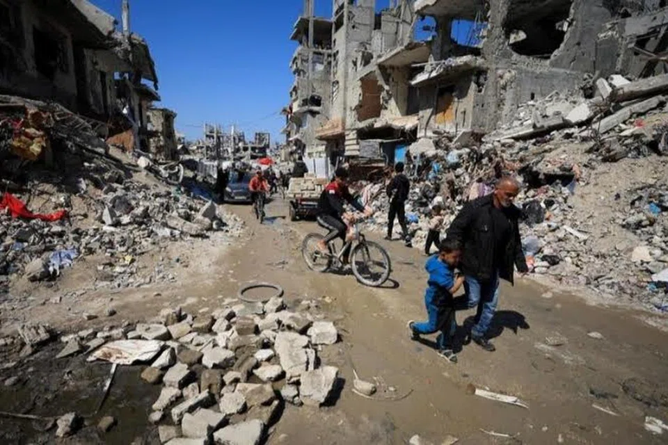 Hamas mengharapkan rundingan segera untuk fasa gencatan senjata selanjutnya di Gaza, manakala Israel mahu melanjutkan fasa pertama. 