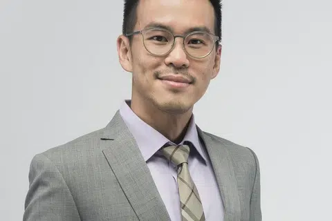 Pengarah Kanan (Belia) di MCCY, Encik Tay Choon Hong akan menggantikan Encik Koh Peng Keng, CEO sementara HBP mulai 1 Julai ini. - Foto MOH