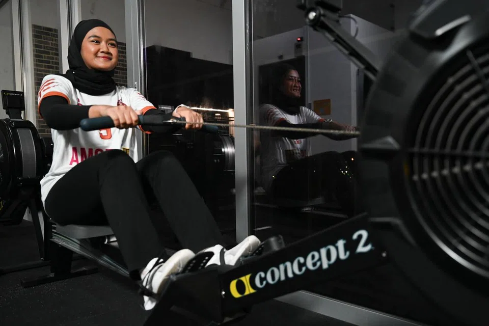 Stesen 1000 meter ‘row’ adalah antara stesen kegemaran Cik Sidrah Sriwaluya, 23 tahun.
