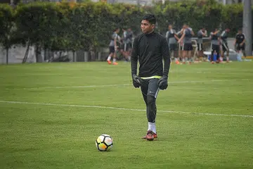 PANDANG KE HADAPAN: Izwan berkata beliau tidak lagi suka 'bermain-main' dan berazam untuk menjalani latihan dengan serius untuk melanjutkan kerjayanya sebagai pemain bola sepak. - Foto fail