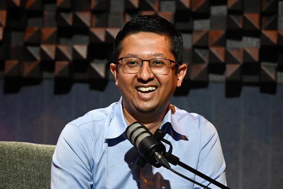 Pegawai CNB, Encik Taufiq Abdul Azim berkongsi pengalamannya menangani penyalah guna belia. 