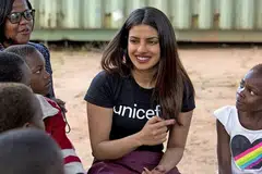 KOMEN DIKUTUK: Catatan pos Priyanka Chopra yang menyokong langkah Angkatan Udara India yang mengebom tapak yang disyaki pengganas di Pakistan, bulan lalu, telah dikutuk pengguna Internet. - Foto INTERNET