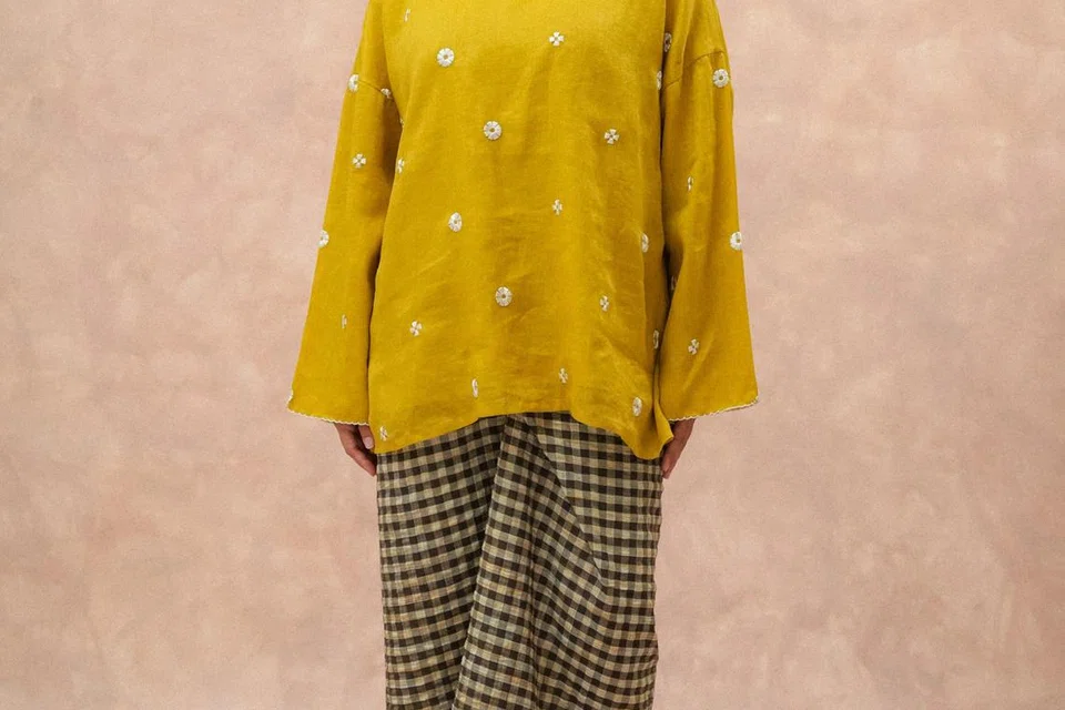 Baju kurung Kedah daripada butik Whimsigirl ini menjadi pilihan unggul untuk Hari Raya ini.