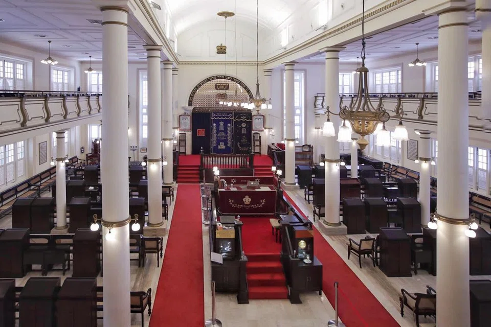 Dewan di dalam Maghain Aboth