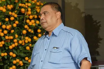 KES PENIPUAN PEMASANGAN LAMPU RAYA: Haji Nasir Aman yang menerajui projek penyalaan lampu Hari Raya dari 2009 hingga 2012 berkata beliau melihat dokumen yang diberikan kepadanya untuk ditandatangani sepintas lalu sebelum menandatanganinya. - Foto JOHARI RAHMAT