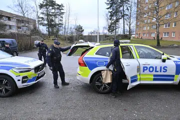 Polis berada di tempat kejadian menembak di Sodertalje, selatan  Stockholm, Sweden, pada 30 Januari. Dalam kejadian itu, lelaki bernama Salwan Momika yang terlibat dalam pembakaran Al-Quran telah ditembak mati.
