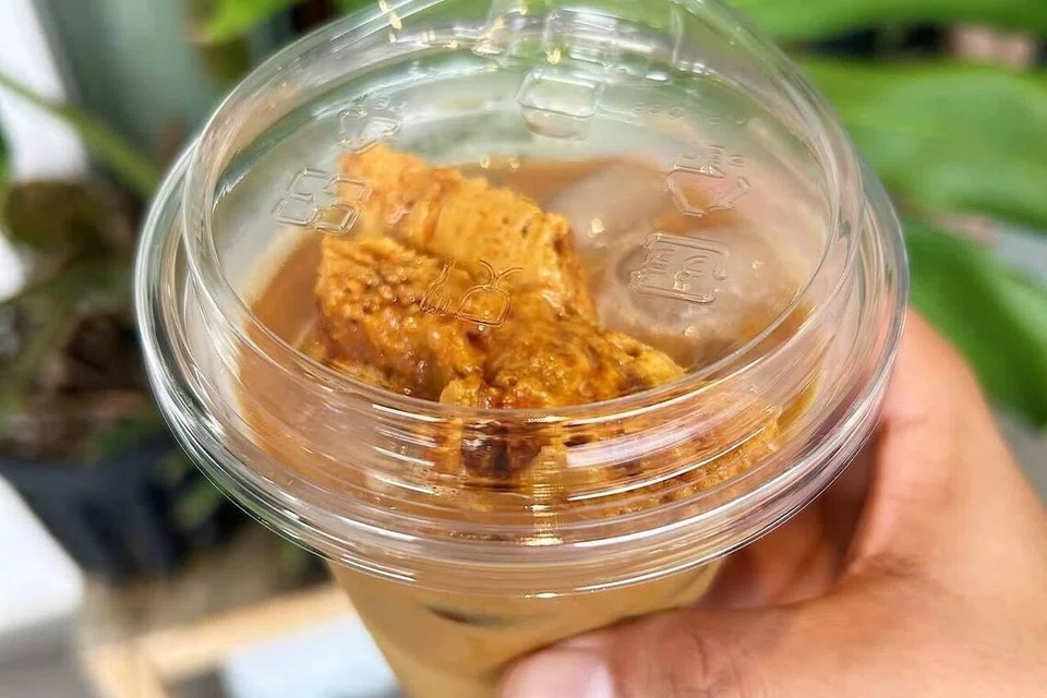 Kopi ‘Iced Honeycomb Oat Latte’.