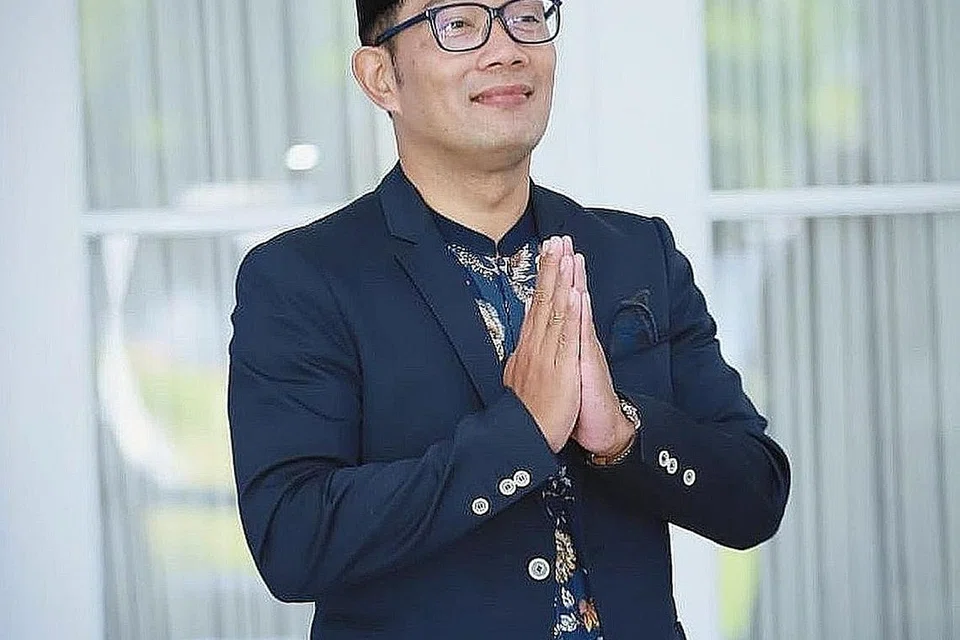 GABENOR JAWA BARAT: Encik Mochamad Ridwan Kamil, 50 tahun, secara terbuka menyatakan kesediaan untuk bertanding sebagai calon presiden. - Foto MOCHAMADRIDWANKAMIL/FACEBOOK 