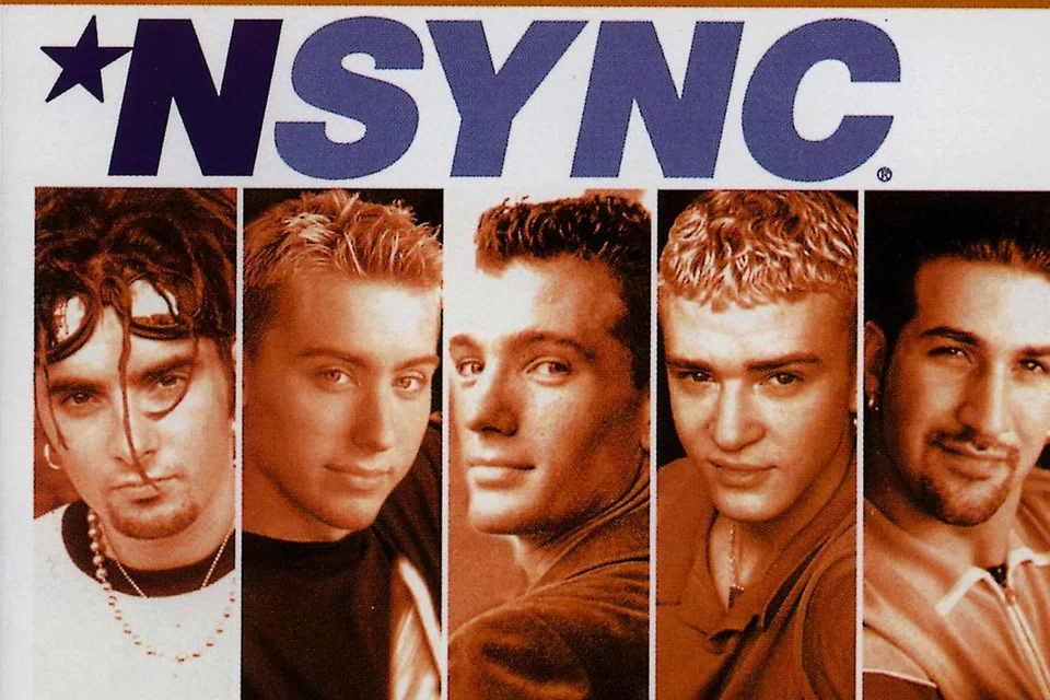 Dunia hiburan di Barat pada akhir ’90-an begitu hangat dengan kehadiran kumpulan boyband *NSYNC  yang mencipta populariti di serata dunia, justeru mempengaruhi minat remaja terhadap boyband versi Melayu seperti New Boyz.