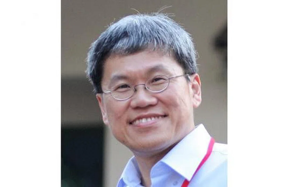 ENCIK PNG ENG HUAT: Persoalkan mengapa laporan audit AHPETC diberi tumpuan sedangkan laporan audit badan awam lain dibaca sebagai laporan biasa sahaja. 