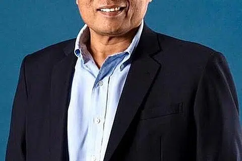 ENCIK ABU BAKAR MOHD NOR: Pengerusi Panel Penasihat Pakar dan Panel Penasihat Masyarakat Wakaf Masyarakat Singapura.