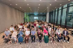 Lebih 100 pelajar, pekerja muda dan pemimpin industri, menghadiri Konvensyen Mara anjuran Kelab Mendaki pada 15 September di Guoco Midtown di Beach Road. Turut hadir ialah Menteri Pembangunan Sosial dan Keluarga merangkap Menteri Bertanggungjawab bagi Ehwal Masyarakat Islam dan Menteri Kedua Kesihatan, Encik Masagos Zulkifli Masagos Mohamad (depan, lima dari kiri); Timbalan Ketua Pegawai Eksekutif Mendaki, Dr Noraslinda Zuber (depan, enam dari kiri); dan Pengerusi Mara dan Naib Presiden Kelab Mendaki, Cik Amalina Abdul Nasir (depan, empat dari kanan).