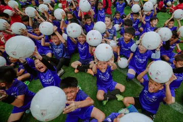 Lebih daripada 3,000 kanak-kanak lelaki dan perempuan berusia antara 3 hingga 16 tahun membawa pulang bola sepak edisi khas – selepas berpeluang bermain sukan itu di Stadium Negara menerusi Fiesta Akademi Bola Sepak ActiveSG (AFA) yang berlangsung dari 2 hingga 3 Ogos.