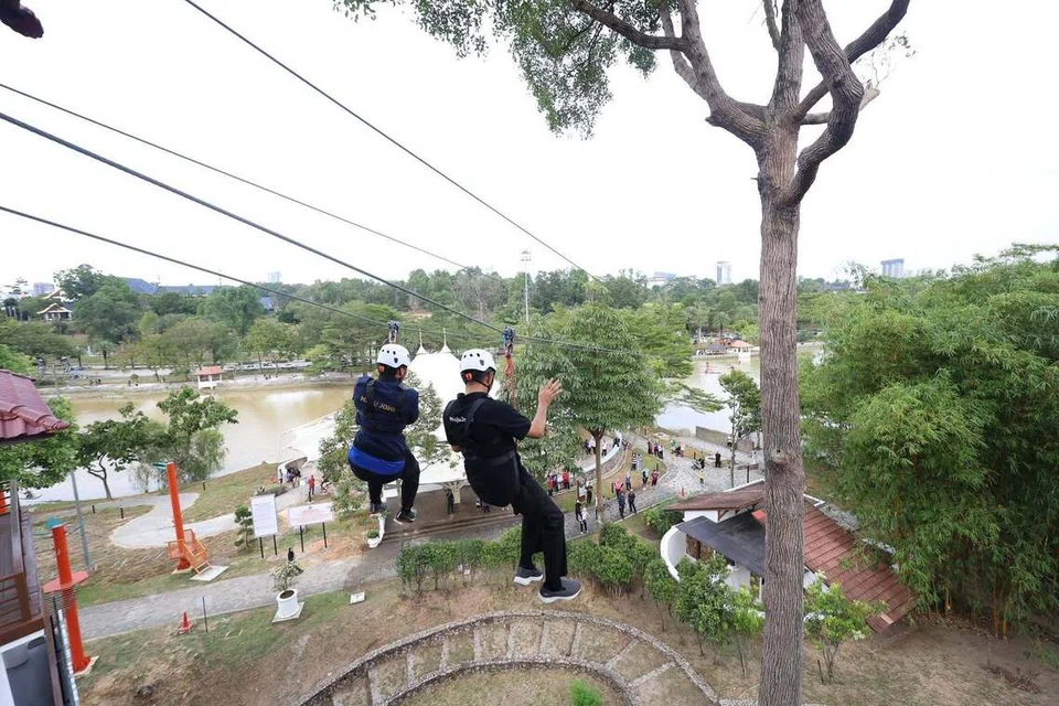 Taman Merdeka merupakan lambang sejarah kemerdekaan negara yang diterjemahkan melalui landskap, monumen dan ruang tematik yang penuh makna.