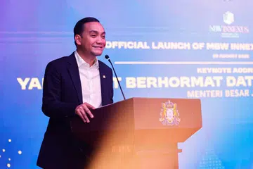 Menteri Besar Johor, Datuk Onn Hafiz Ghazi.