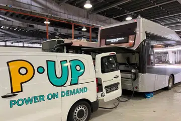 Power-Up Tech akan menyediakan sehingga 10 set peralatan pengecasan mudah alih dengan satu pengecas setiap satu, untuk menyokong pengecasan kenderaan elektrik termasuk van, trak dan bas.
