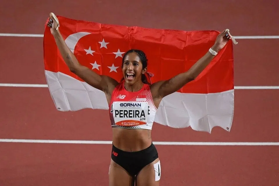 Shanti Pereira merangkul pingat perak Sukan Asia dalam acara 100m wanita selepas mencatatkan masa terbaik musim ini, iaitu 11.21 saat, pada peringkat akhir pada 25 September.