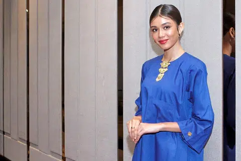 MASIH UBATI HATI: Pelakon, Mimi Lana, secara terbuka menulis beberapa ungkapan kata-kata yang menggambarkan keperitan putus cinta susulan hubungannya dengan pelakon, Syafiq Kyle, yang tidak sampai ke jenjang pelamin.