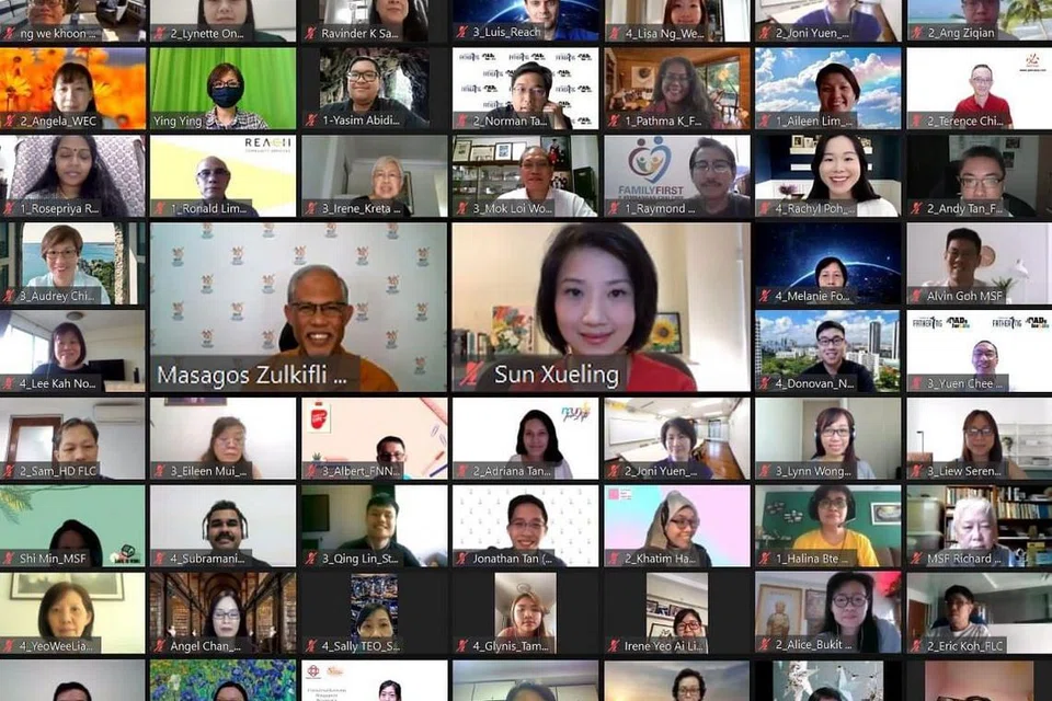 PERBINCANGAN TENTANG ISU WANITA: Encik Masagos Zulkifli turut sertai sesi perbincangan 'Conversations On Singapore Women's Development anjuran Rangkaian Perpaduan Wanita Persatuan Rakyat (PA). - Foto FACEBOOK ENCIK MASAGOS ZULKIFLI