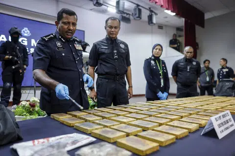 Polis Selangor, Datuk Hussein Omar Khan, heroin, dadah