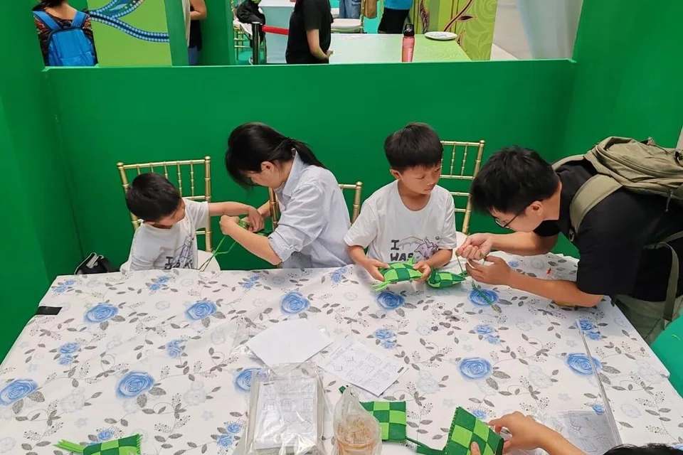 program hibur didik, Our Tampines Hub, OTH, bertema Hari Raya