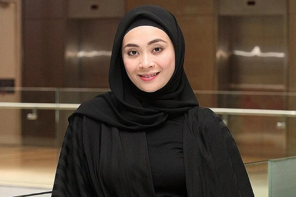 LENGKAP RUMAH TANGGA: Penyanyi, Adira Suhaimi menganggap kehadiran anak kedua, Asan, melengkapi rumah tangga yang dibina bersama usahawan, Datuk Seri Adnan Abu sejak tiga tahun lalu. - Foto BHM