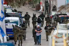 Tentera Israel telah melancarkan serangan terbesar sejak beberapa tahun kebelakangan ini di Ramallah, membunuh seorang remaja dan menahan beberapa rakyat Palestin dalam operasi pada 4 Mac.