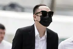 Wilson Ang, 38 tahun, yang mahukan pil ubat penahan sakit untuk masalah  cakera tergelincirnya, dijatuhkan hukuman penjara lapan minggu pada 2 Februari selepas dia mengaku salah atas pertuduhan rasuah.I