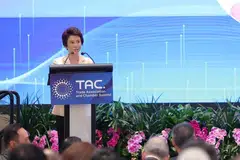 Menteri Negara Kanan (Perdagangan dan Perusahaan merangkap Kebudayaan, Masyarakat dan Belia), Cik Low Yen Ling, dalam Sidang Kemuncak TAC 2026, pada 9 April di Hotel Grand Copthorne Waterfront.