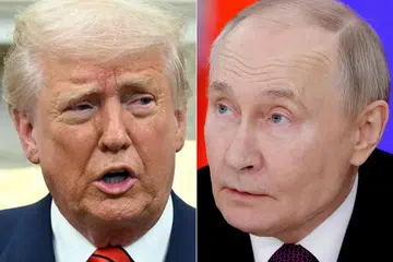 Kremlin mengesahkan bahawa Presiden Russia, Encik Vladimir Putin (kanan), akan berbincang dengan Presiden Amerika Syarikat, Encik Donald Trump, melalui telefon pada 18 Mac.
