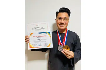Pantun berjudul ‘Mulia’ yang dihasilkan pengasas kumpulan pantun, Pantunism, Shahril Samri, diumumkan sebagai Juara 1 Festival Pantun Asean 2026.