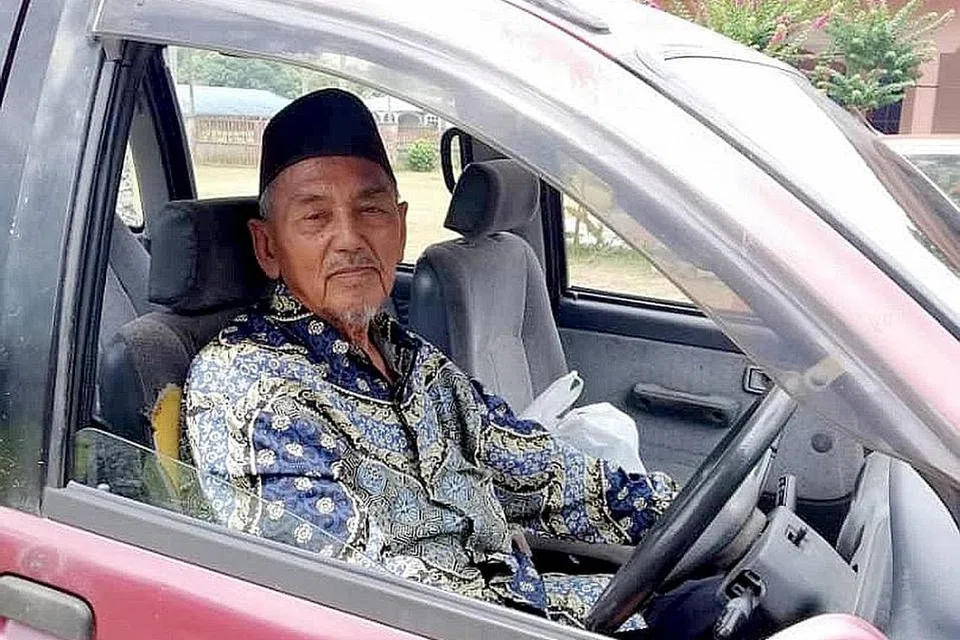 ANTARA GAMBAR TERAKHIR: Encik Mahmud kelihatan masih sihat dalam gambar yang diambil pada Oktober 2020 ini. - Foto SOPIAH MAHMUD 