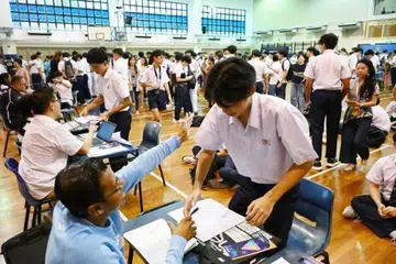 Para pelajar yang memohon kemasukan secara langsung (DSA) tetap perlu menduduki Peperiksaan Tamat Sekolah Rendah (PSLE) atau peperiksaan Sijil Am Pelajaran (GCE) Peringkat ‘O’.