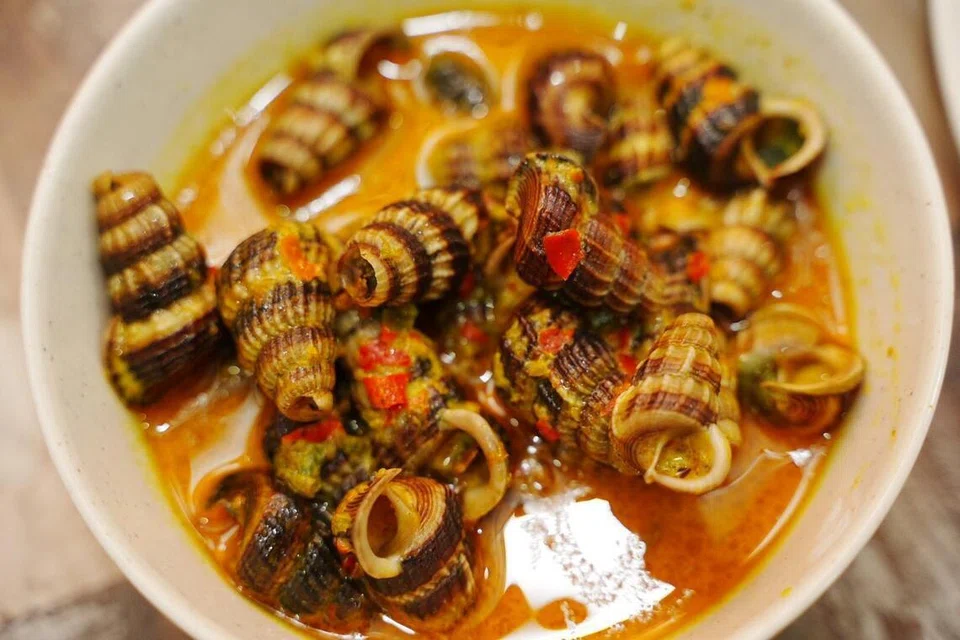 Lemak siput sedut antara hidangan yang paling laris dijual dan dilihat di setiap meja pelanggan. 