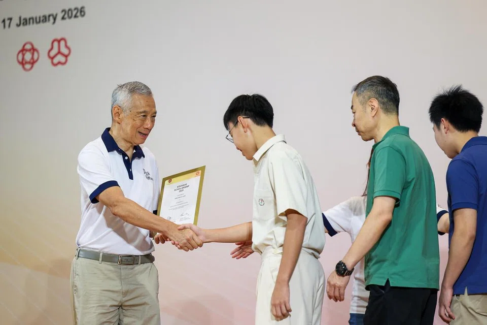 Lee Hsien Loong, anugerah edusave, teck ghee, Singapura