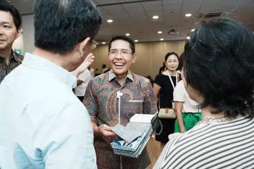 Menteri di Pejabat Perdana Menteri, Dr Mohamad Maliki Osman (tengah), berkata beliau tetap komited sepenuhnya untuk berkhidmat kepada penduduknya sebagai Anggota Parlimen (AP) mereka sehingga Pilihan Raya Umum 2025 (GE2025) akan datang meskipun terdapat perubahan ketara kepada sempadan pilihan raya kawasan Siglap di GRC East Coast.