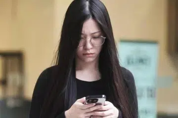 Vanessa Chiu Yan Er didenda $10,000 pada 8 April 2025. Awal sebelum ini, dia mengaku salah atas satu pertuduhan menyebabkan kesakitan dan kesengsaraan ke atas seekor anjing.