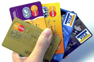 BEBAN HUTANG: Sehingga Februari lalu, jumlah peminjam yang memiliki hutang tanpa jaminan yang tertunggak sebanyak 12 kali ganda daripada gaji bulanan mereka di Singapura telah mencapai 58,000. Ini berbanding 85,000 orang pada Februari 2015. - Foto fail hiasan