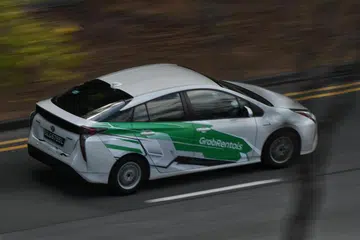 PENDAPATAN BERBALOI: Dengan kadar komisen yang berubah mengikut jarak pemandu dan tempat mengambil penumpang, ini akan memberikan pendapatan yang lebih berbaloi kepada pemandunya tanpa menjejas bayaran daripada penumpang. Ini juga akan mengurangkan kadar pemandu membatalkan tempahan mereka.