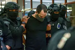 Lelaki warga Israel, Avitan Shalom, yang ditahan memiliki enam pucuk pistol dan 200 butir peluru di sebuah hotel di sini pada Mac, didakwa atas tuduhan senjata api di Mahkamah Sesyen Kuala Lumpur pada pagi 12 April.