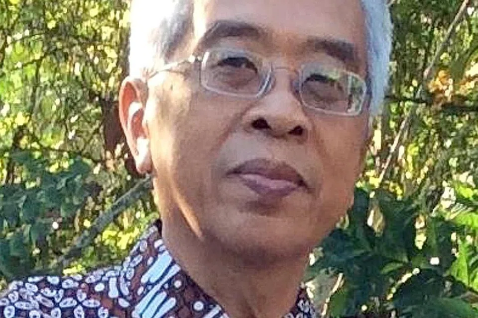 Maarof Salleh.