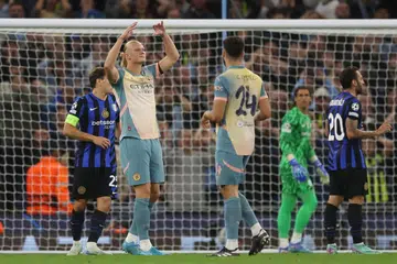 Penyerang Manchester City, Erling Haaland (dua dari kiri), kelihatan kecewa selepas gagal menjaringkan gol ketika menentang Inter Milan.