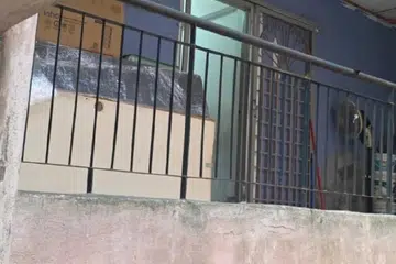 Tempat kejadian seorang kanak-kanak maut, manakala dua adiknya kritikal selepas diberi minum cecair berbahaya oleh ibu kandung di Kajang, Selangor.