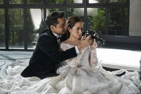 KISAH ROMANTIS: Dalam drama bersiri Mencintaimu Mr Photographer, penyanyi dan pelakon Singapura Hannah Delisha berpeluang berlakon di sisi pelakon muda, Syafiq Kyle. - Foto ihsan HANNAH DELISHA