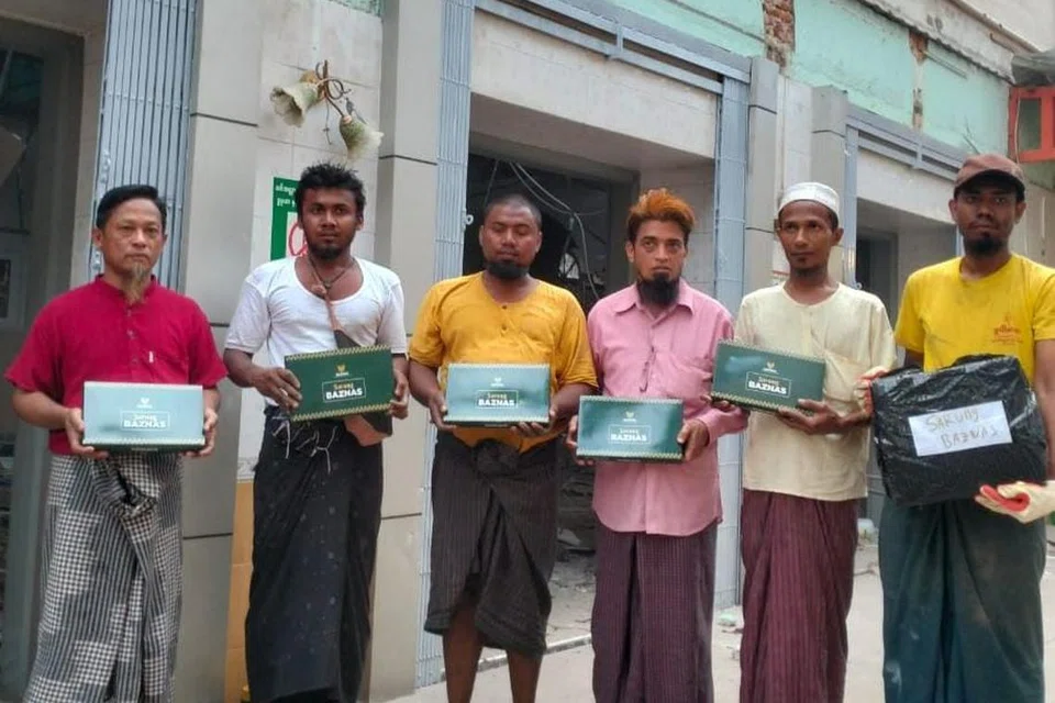 Badan Amil Zakat Nasional (Baznas) Indonesia telah mengagihkan sebanyak 10,000 kain sarung kepada masyarakat Muslim yang terjejas akibat gempa bumi di Myanmar.