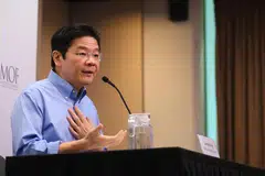 SEDIA BELANJA LEBIH: Timbalan Perdana Menteri merangkap Menteri Kewangan, Encik Lawrence Wong, berkata pemerintah bersedia meningkatkan perbelanjaan untuk menangani keperluan sosial dan penjagaan kesihatan rakyat, tetapi perlu memastikan pendapatan yang mencukupi untuk menampung perbelanjaan berlebihan itu.